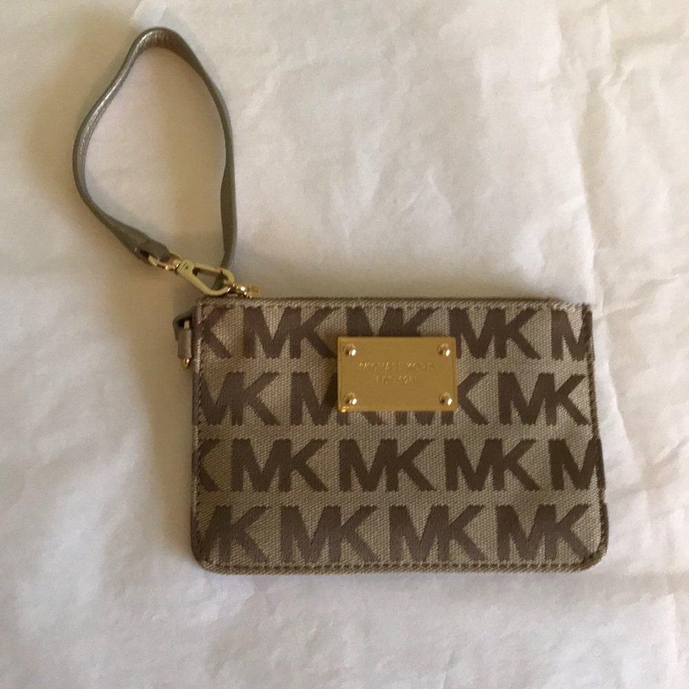 Michael Kors Wristlet